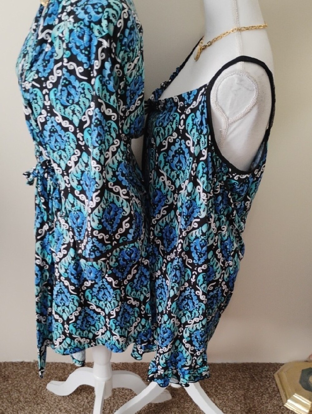 Linea Donatella Nightgown And Robe - Picture 5 of 8